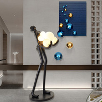 H160cm Figure Art Sculpture Tenant Boule Lampadaire Hall D'exposition D'hôtel Décoration Résine Lampe