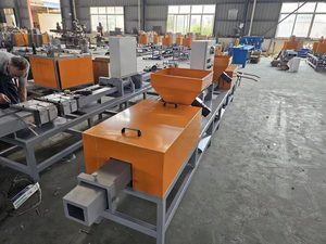 เครื่องทำบล็อกพาเลทไม้สภาพใหม่ ใช้งานง่าย เครื่องอัดขี้เลื่อยแบบร้อน พร้อมมอเตอร์หลัก 12 กิโลวัตต์ สำหรับงานไม้ - Product Image 1