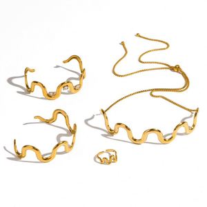 Conjunto de joyas para mujer para boda, elegante y ecológico, en cobre chapado en oro con colgante cuadrado de circonia azul. - Product Image 4