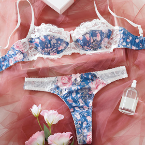 Ensemble de lingerie sexy pour femmes avec soutien-gorge push-up à armatures en dentelle semi-transparente, imprimé floral romantique, soutien-gorge et culotte 2 pièces pour femmes - Product Image 1