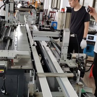 Machine de rivetage hydraulique entièrement automatique pour tôles et profilés en aluminium sans rivets, à économie d'énergie et haute sécurité