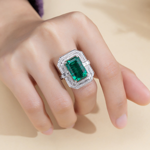 Bague Messi Jewelry MSR-2059 18k émeraude et diamant de laboratoire - Product Image 6