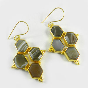 Boucles d'oreilles pendantes en agate du Botswana plaquées or faites à la main par SHILPI IMPEX, sertissage en bélière, tendance, mariage, fête, anniversaire, fiançailles, nouveauté - Product Image 1