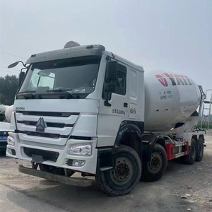Tout nouveau camion malaxeur à béton HOWO a un grand réservoir de 20 mètres cubes et est puissant dans divers scénarios - Product Image 1