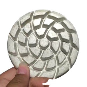 4 inç reçine ıslak kuru kullanım elmas parlatma pedleri Grind araçları beton mermer taş zemin granit için temizlik - Product Image 1