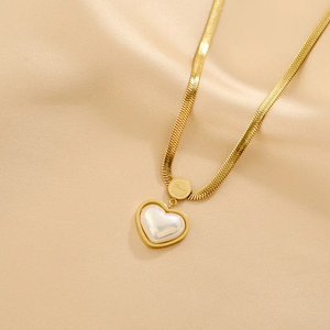 Collar con Forma de Corazón 3D Chapado en Oro de 18K y Acero Inoxidable 304 para Mujer, Estilo Simple para Uso Diario, Joyería de Moda - Product Image 2