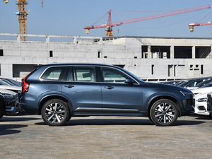 2026 <span class=keywords><strong>XC90</strong></span> <span class=keywords><strong>B5</strong></span> <span class=keywords><strong>AWD</strong></span> Core Luxury, SUV Familiar Híbrido de 5 Plazas, Eficiente en Consumo de Combustible, con Sistema de Seguridad Avanzado - Product Image 1