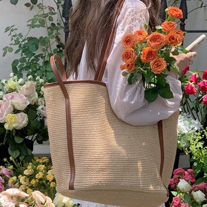 Sac fourre-tout grande capacité pour femme en paille tressée avec boucle magnétique souple – Tenues quotidiennes Été 2025 - Product Image 3