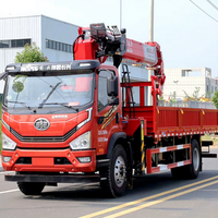 Camion de chantier léger FAW 4x2 avec grue de levage hydraulique de 8 tonnes, grue mobile de construction, grue télescopique