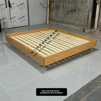Lit tatami bas sans tête de lit en noyer noir de style nordique japonais, sur mesure pour chauffage au sol et gîtes