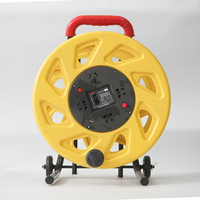 Enrouleur de câble industriel IP44 avec protection RCD IEC, prise européenne 16A, pour électronique grand public, ordinateur, mobile, sur support à roulettes