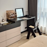 Ensemble de coiffeuse moderne minimaliste européenne en bois massif avec miroir éclairé rabattable, armoire de rangement pour la chambre à coucher, utilisation du maquillage, LED, appartement