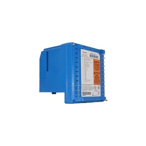 Contrôleur de Combustion au Gaz Honeywell RM7897C1000 120V, Spécialement Conçu pour les Systèmes de Brûleurs, Fabriqué aux États-Unis - Product Image 1