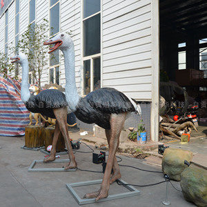 Реалистичная модель пингвина в натуральную величину для рождественского декора дома - Product Image 5