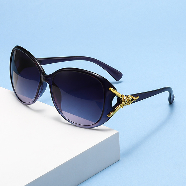 New Manufacturer Elegant Fox Head Women Sunglasses Light Weight UV400 Protection Fashion INS Large Frame Korean Edition Retro
