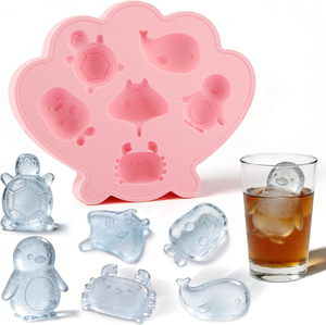 Stampo per cubetti di ghiaccio in silicone con forme di simpatiche creature marine, facile da rilasciare per preparare bevande, caffè e cioccolato - Product Image 1