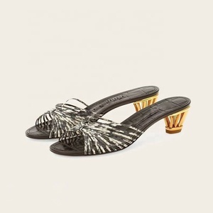 Mules d'été grande taille 44 à talons métalliques et bout ouvert pour femme - Product Image 1