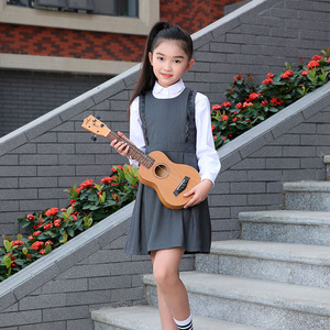 Robe du cortège enfant en taffetas blanc plissé de col carré