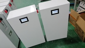Batería de Litio de 51.2V 100AH/200AH/300AH/400AH para Sistema de Almacenamiento de Energía Solar - Product Image 1