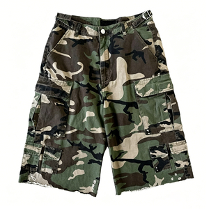 Short cargo camouflage déchiré pour <span class=keywords><strong>homme</strong></span>, 360 GSM, coupe ample et décontractée, bords bruts, multi-poches, style Y2K vintage streetwear - Product Image 1