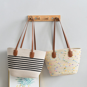 Nuevo bolso versátil de un solo hombro tejido en algodón, elegante bolso de paja, moderno bolso de playa para vacaciones, bolso tote para mujer. - Product Image 2