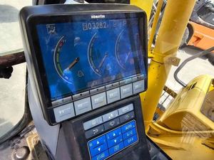 Excavatrice Komatsu PC120 d'occasion, 12 tonnes, fabriquée au Japon, moteur Cummins, composants principaux incluant moteur, pompe à engrenages, à vendre - Product Image 3