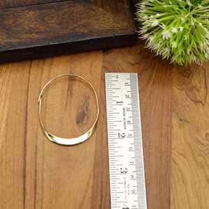 Pendientes de aro circulares de latón liso, joyería llamativa de color dorado y plateado, ligera, unisex. - Product Image 3