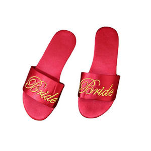 2024 baru <span class=keywords><strong>Satin</strong></span> bordir merah untuk sandal untuk pengiring pengantin dicetak musim panas pernikahan pengantin pagi jubah cocok untuk sandal untuk - Product Image 5