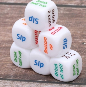 Dados de Juego de Lujo de Plástico Acrílico Blanco D6 de 20 mm, Personalizados con Impresión y Grabado, para Fiestas y Juegos de Beber - Product Image 1