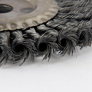 Machine à polir le métal avec roue à fil d'acier plat torsadé à brins fins - Product Image 1