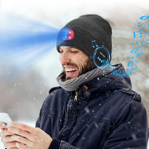 Gorro BT con Luz, Gorra LED Unisex con Auriculares Integrados, Altavoces Estéreo, Regalo Tecnológico Musical para Hombres, Mujeres, Papá - Product Image 1