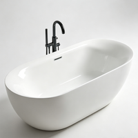 Baignoires autoportantes modernes et baignoires ovales, idéales pour la relaxation intérieure dans les salles de bain domestiques et les projets hôteliers et de villas.