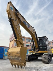 Excavatrice de chantier CAT 320D, choix fiable pour les travaux de terrassement, d'exploitation minière et de services publics - Product Image 2