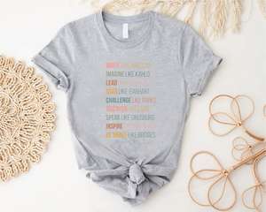 T-shirt da donna con stampa 'Women In History', girocollo casual, 100% cotone, stampa con scritta ispiratrice, vestibilità regolare, per tutte le stagioni - Product Image 1