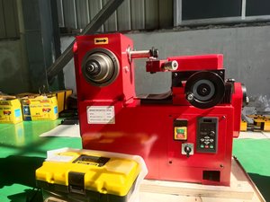 เครื่องกลึงแนวนอนแบบแมนนวล รับน้ำหนักได้ 200 กก. แกนหมุน ISO40 ความยาวสูงสุด 350 มม. เครื่องมือปรับผิวผิวความแม่นยำสูง รุ่น C9335 - Product Image 5