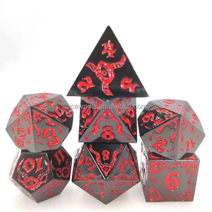 Giá rẻ Giá bán buôn Hợp kim kẽm đa diện <span class=keywords><strong>7</strong></span>-mảnh ma thuật đen kim loại Dice Set cho DND Tabletop chơi game & <span class=keywords><strong>RPG</strong></span> - Product Image 2