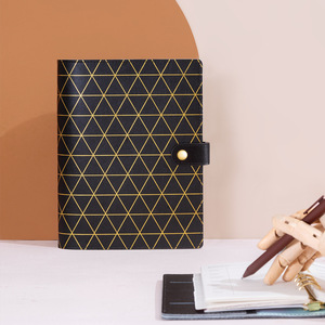 Carpeta de presupuesto de hojas sueltas de cuero PU A5 personalizada, organizador A6, carpetas de anillas, cubierta de cuaderno de rejilla dorada, magnético elegante - Product Image 3