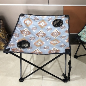 <span class=keywords><strong>Table</strong></span> de <span class=keywords><strong>camping</strong></span> pliante compacte carrée sur mesure pour l'extérieur, <span class=keywords><strong>table</strong></span> de pique-nique portable mini avec impression, en fer <span class=keywords><strong>bleu</strong></span> compact - Product Image 1