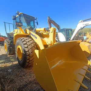 รถตักหน้า Komatsu WA380 WA320 มือสองคุณภาพสูง รับน้ำหนักได้ 15 ตัน เครื่องยนต์กำลัง 92 กิโลวัตต์ รุ่นปี 2016 ปั๊มไฮดรอลิก Nabtesco มีสินค้าในสต็อก - Product Image 6