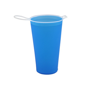 Gobelet pliable portable en plastique de 200 ml avec logo personnalisé D5711, idéal pour la course à pied, avec bec verseur souple, pour la promotion - Product Image 3