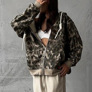 เสื้อฮู้ดพิมพ์ลายดิจิตอลโลโก้แบบกำหนดเอง สไตล์สตรีทเรโทร ล้างสีแบบแอซิดฟอก ซันเฟด ผ้าฝ้าย 100% ทรงโอเวอร์ไซส์ ไหล่ตก ซิปหน้า ลายเสือดาว - Product Image 2