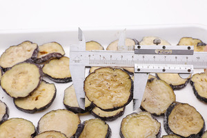 Sinocharm Vegetales congelados Fácil de cocinar IQF Rebanada de berenjena frita Berenjena asada congelada - Product Image 3