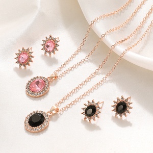 Parure de bijoux style baroque rétro : collier pendentif rond orné de pierres précieuses et de strass, boucles d'oreilles <span class=keywords><strong>tournesol</strong></span> – Cadeau idéal pour les fêtes - Product Image 6