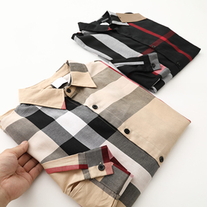 Camisa Clásica de Algodón Burberry para Hombre 2026, Forro con Diseño a Cuadros Icónico y Diseño Herencia, Confección Británica para una Elegancia Moderna - Product Image 4