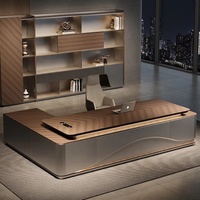 Bureau de travail moderne pour avocat avec armoire de classement