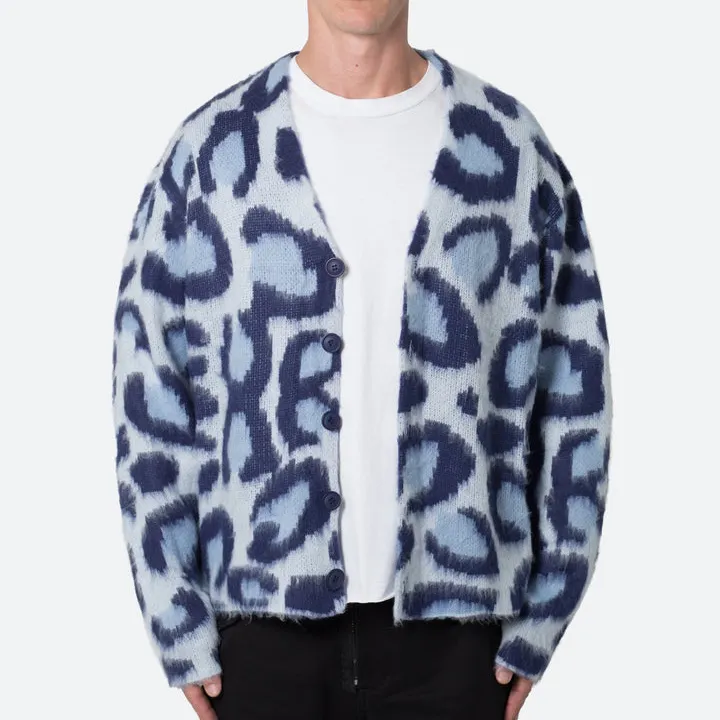 2024 Großhandel OEM ODM individuelles Logo modisch flauschige Mohair Pullover Strickwaren Herren Leopard Jacquard Pullover Strickjacke für Herren