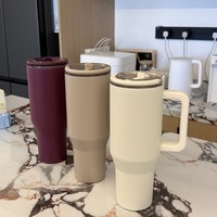 Gobelet isotherme de 40 oz avec poignée et paille, en acier inoxydable, réutilisable, compatible porte-gobelet, 100 % étanche