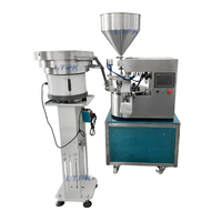 Machine de remplissage et de bouchage automatique de sachets à bec rotatif pour lessive liquide et savon liquide