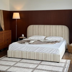 <span class=keywords><strong>Lit</strong></span> plateforme moderne minimaliste avec tête de <span class=keywords><strong>lit</strong></span> haute et revêtement en tissu rayé pour chambre à coucher - Product Image 1