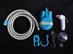 Precio <span class=keywords><strong>de</strong></span> fábrica Camping & Accesorios <span class=keywords><strong>de</strong></span> baño Kit <span class=keywords><strong>de</strong></span> baño Bomba <span class=keywords><strong>de</strong></span> ducha <span class=keywords><strong>de</strong></span> agua recargable por USB Ducha <span class=keywords><strong>de</strong></span> bidé musulmana portátil - Product Image 3